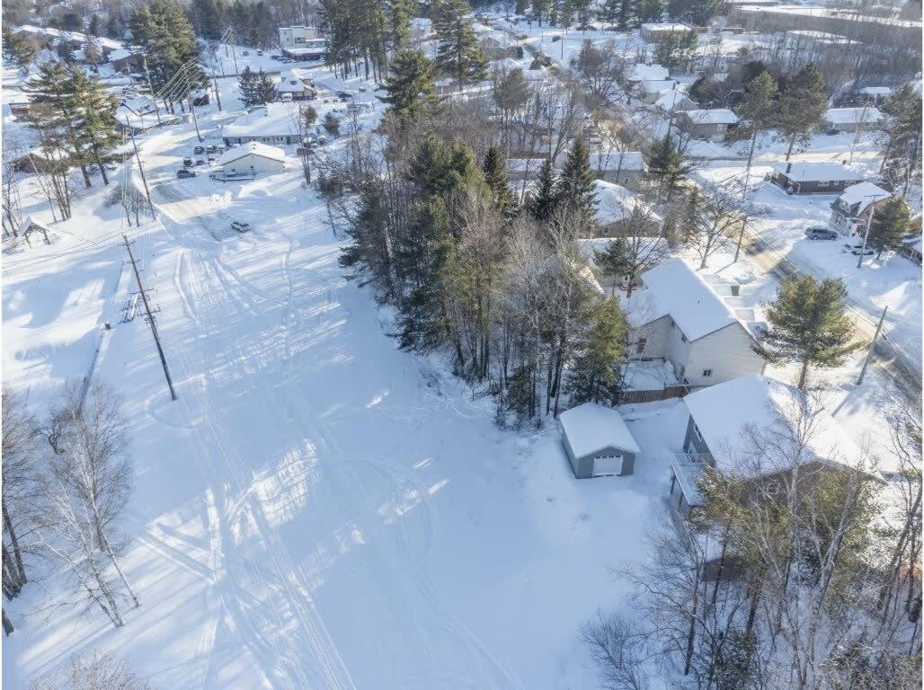 The Artistry I Sled In & Sled Out I Riverside I Tv Bancroft